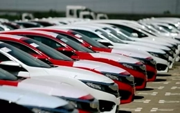 Ô tô ngoại về Việt Nam tăng mạnh