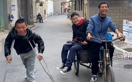 Cảm phục ba thanh niên bị bại não cùng nhau khởi nghiệp