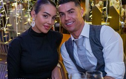 Bí ẩn hợp đồng hôn nhân của Ronaldo và bạn gái sexy, nàng WAG được chu cấp tiền tỷ một tháng nếu chia tay Bí ẩn hợp đồng hôn nhân của Ronaldo và bạn gái sexy, nàng WAG được chu cấp tiền tỷ một tháng nếu chia tay
