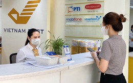 Đã gửi 15 triệu đồng, khách hàng tiếp tục đến bưu điện chuyển khoản thêm 60 triệu đồng: Nhân viên Vietnam Post vừa giao dịch, vừa báo công an