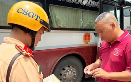 Nếu CSGT không chấp nhận kiểm tra GPLX trên VNeID, người dân có thể phản ánh tới Cục trưởng CSGT