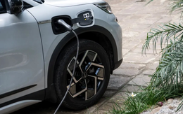 Hạ tầng còn nhiều bất cập nhưng quốc gia này vẫn 'lột xác' ngoạn mục với xe điện