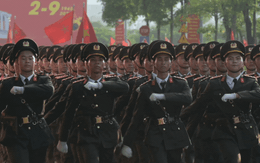 Hợp luyện diễu binh mừng 80 năm Quốc khánh tại ĐHQG Hà Nội: Người dân háo hức đến xem từ sáng sớm Hợp luyện diễu binh mừng 80 năm Quốc khánh tại ĐHQG Hà Nội: Người dân háo hức đến xem từ sáng sớm