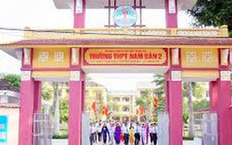 Một trường THPT tuyển sinh đợt 2 với mức điểm chuẩn 2,5 điểm