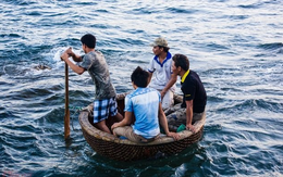 Nhà đầu tư 'full cash' có nên 'nhặt nhạnh' cổ phiếu ở thời điểm này?