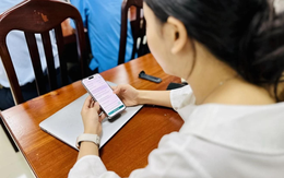 Nữ sinh 2007 ở Hà Nội nhắn tin xin mẹ chuyển khoản 500 triệu đồng, 2 tiếng sau bị công an đưa về đồn