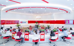 Đẩy mạnh kinh doanh số, HDBank báo lãi 10.068 tỷ đồng trong 6 tháng đầu năm, ROE lên tới 26,5% Đẩy mạnh kinh doanh số, HDBank báo lãi 10.068 tỷ đồng trong 6 tháng đầu năm, ROE lên tới 26,5%