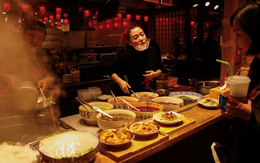 Buồn của nền kinh tế số 2 thế giới: Người trẻ dần 'quên mất khát vọng bản thân', phải tạm gác hoài bão để vật lộn giữa thị trường lao động khắc nghiệt