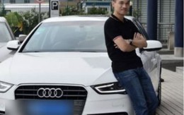 Mua xe Audi cũ giá 250 triệu đồng, người đàn ông phát hiện 1 gói vàng miếng và tiền mặt trị giá hơn 500 triệu đồng giấu trong lốp dự phòng Mua xe Audi cũ giá 250 triệu đồng, người đàn ông phát hiện 1 gói vàng miếng và tiền mặt trị giá hơn 500 triệu đồng giấu trong lốp dự phòng