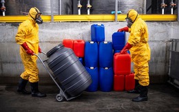 Khảo sát 200.000 người, 'ông trùm' Microsoft gọi tên 10 nghề tạm thời an toàn trước cơn sóng AI