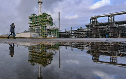 Huyết mạch kinh tế của cả một vùng nước Đức ở thế tiến thoái lưỡng nan: ‘Nối lại tình xưa’ với dầu Nga hoặc sa thải hàng loạt