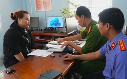 Khởi tố Ngô Ngụy Ý vì cố ý chiếm giữ tiền chuyển khoản nhầm