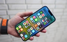 Chiếc iPhone từng khiến thị trường bùng nổ nay giảm kỷ lục hơn 12 triệu đồng