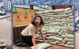 Người bại liệt nhặt ve chai gửi 5 tấn đồ cho nạn nhân lũ lụt, chỉ còn 2.000 đồng Người bại liệt nhặt ve chai gửi 5 tấn đồ cho nạn nhân lũ lụt, chỉ còn 2.000 đồng