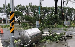 Bão Danas đổ bộ Đài Loan hướng bất thường, sức gió kỷ lục