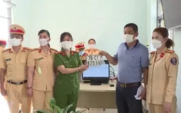 Hai đầu số – Một tỉnh mới: Biển 76 và 82 cùng song hành trên đường Quảng Ngãi Hai đầu số – Một tỉnh mới: Biển 76 và 82 cùng song hành trên đường Quảng Ngãi