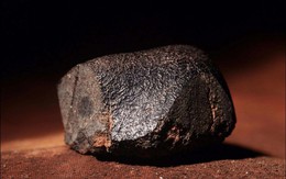 Hòn đá hiếm nặng hơn 24kg kỳ vọng được bán với giá 4 triệu USD