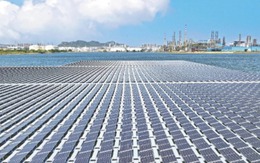 Kỳ tích của Trung Quốc: Bê hàng trăm tấm pin mặt trời trải ra biển rộng bằng 8 sân bóng đá, sản xuất 16,7 triệu kWh điện/năm, cắt giảm 14.000 tấn CO2/năm