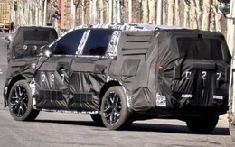 Xiaomi YU7 còn 'nợ' khách 300.000 xe chưa giao, mẫu YU9 'full size' đã xuất hiện trên đường - một điểm khác biệt cực kỳ lớn