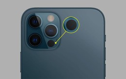 Rất nhiều người sẽ không biết "lỗ tròn màu đen" nằm dưới camera iPhone này dùng để làm gì