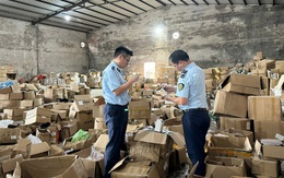 Phát hiện kho hàng vi phạm "khủng", vận hành bằng phần mềm Trung Quốc Phát hiện kho hàng vi phạm "khủng", vận hành bằng phần mềm Trung Quốc
