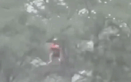 Những cách sống sót không tưởng nhất trong trận lũ quét lịch sử ở Texas: Đang nằm ngủ thì dòng nước cuốn trôi tất cả