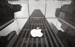 Ngược chiều cả thế giới, Tim Cook đứng ngoài cơn địa chấn AI, khiến đế chế Apple 3.000 tỷ USD hụt hơi