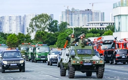 Công an Hà Nội hợp luyện diễu binh, diễu hành cho Ngày hội vì Thủ đô bình yên