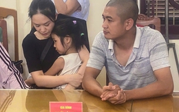 Cùng bố lênh đênh, trôi dạt suốt 13 giờ trên biển, bé gái 6 tuổi lạnh run vẫn làm điều không ai ngờ tới: Tiết lộ món giúp 2 cha con cầm cự, chống đói