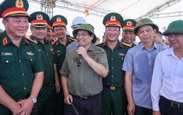 "Dự án khẩn cấp" vượt tiến độ 3 tháng, Thủ tướng đề nghị khen thưởng nhà thầu ngay tại công trường "Dự án khẩn cấp" vượt tiến độ 3 tháng, Thủ tướng đề nghị khen thưởng nhà thầu ngay tại công trường