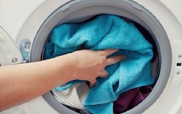 Dùng máy giặt 10 năm mới biết: 7 thói quen này vừa làm hỏng máy, vừa hại quần áo, lại rước bệnh vào người