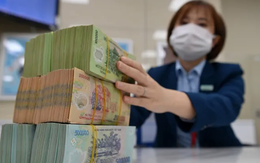 Ngân hàng bứt tốc cho vay, thị trường bất động sản - chứng khoán “hút” vốn