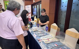 Tràn lan yến sào làm từ bột rau câu, lòng trắng trứng