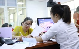 Ngoài tiền lương, viên chức sẽ có thêm 'nguồn thu hợp pháp khác'