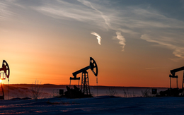 Hóa ra đây chính là lí do quốc gia BRICS đam mê dầu Nga bất chấp Mỹ cấm vận: Tái xuất sang châu Âu thu lợi lớn, các doanh nghiệp lọc dầu chứng kiến lợi nhuận tăng 25 lần