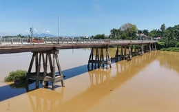 Cận cảnh cầu Trà Khúc 1 - biểu tượng 60 năm trước ngày được xây mới