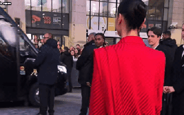 1000 năm nữa cũng không có ai đẹp như cô gái này (?): Mỹ nhân của thế kỷ, 12 tuổi nổi khắp thế giới