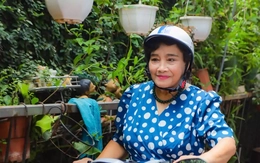 NSND Thanh Tú 81 tuổi vẫn đi xe máy, bơi 1.000 m mỗi ngày