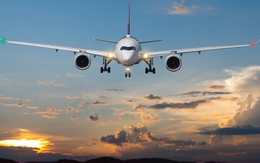 Hãng bay nào đúng giờ nhất trong 7 tháng đầu năm?