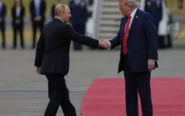 Giải mã cái bắt tay của Tổng thống Donald Trump và Tổng thống Putin