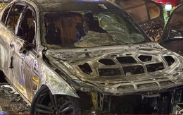 Ô tô BMW cháy ngụt ngụt trên phố Hà Nội