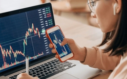 VN-Index liên tục vượt đỉnh, có nên đầu tư lúc này?