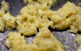 Điểm danh 5 thực phẩm khiến "siêu vi khuẩn" gây ung thư dạ dày cực SỢ: Rất quen thuộc trong bếp Việt