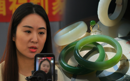 Streamer bán vòng ngọc bích 4,3 triệu đồng, giảm giá 50% hút 134 nghìn người theo dõi: Trong chớp mắt, hàng chợ biến thành "đồ quý", có cả giấy kiểm định