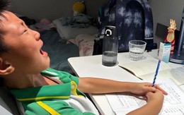 Clip làm loạt phụ huynh có con vào lớp 1 "gục ngã": Nghĩ tới tương lai mà bế tắc quá!