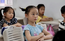 Giáo viên 25 năm dạy học phán: Không phải đoán mò, nhưng nghe cách cha mẹ gọi con, nhìn thấu được tương lai trẻ