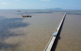 Tin vui với tỉnh Cà Mau: Hàng loạt dự án lớn đồng loạt khởi công, từ cầu vượt biển dài nhất Việt Nam đến cảng 15.000 tỷ đồng Tin vui với tỉnh Cà Mau: Hàng loạt dự án lớn đồng loạt khởi công, từ cầu vượt biển dài nhất Việt Nam đến cảng 15.000 tỷ đồng