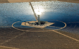 Mỹ chi 2,2 tỷ USD đưa 350.000 tấm gương ra giữa sa mạc, dự án vĩ đại sụp đổ sau 1 thập kỷ: Trung Quốc làm được trong vỏn vẹn 2 năm