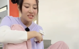 Lộ clip Lan Ngọc tại Running Man sau chấn thương phải ngồi xe lăn, tình trạng hiện tại đáng lo ngại Lộ clip Lan Ngọc tại Running Man sau chấn thương phải ngồi xe lăn, tình trạng hiện tại đáng lo ngại