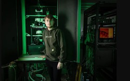 Thanh niên 21 tuổi tự rạch đùi để gọi vốn thành công 4,3 triệu USD, tạo nên một startup từ máu theo đúng nghĩa đen